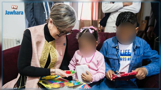 رئيسة الحكومة تشارك أطفال قرية 'س و س' بقمرت فرحة عيد الفطر