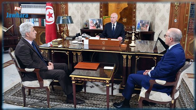 إجلاء التونسيين من السودان محور لقاء سعيّد بوزيريْ الخارجية والدّفاع