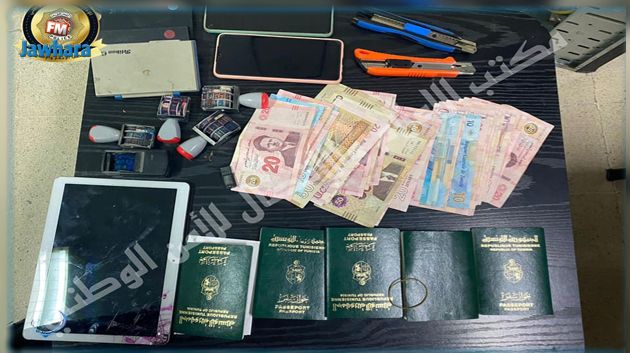 الإطاحة بشبكة مختصّة في تزوير ملفات تأشيرات السفر (صور)