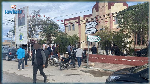 المهدية: بحارة الشّابة يحتجّون ويُغلقون إدارة الميناء