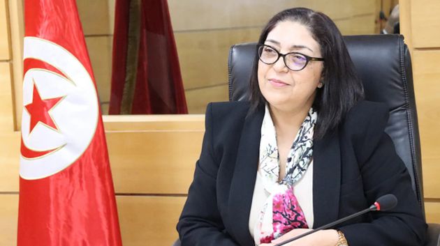 وزيرة التجارة: 'نقصو من اللهفة.. ما فماش مجاعة في تونس'