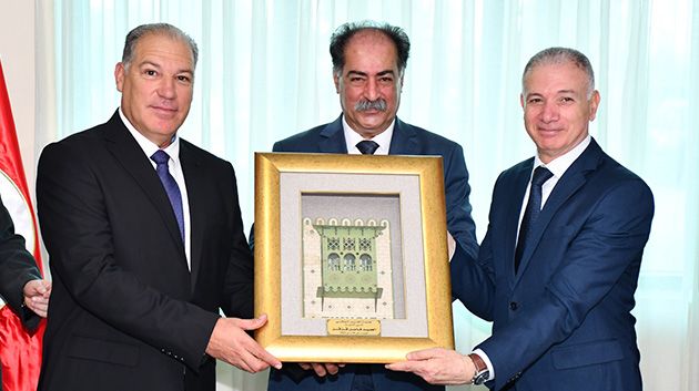 وزير الداخلية يُشرف على موكب تنصيب حسين الغربي مديرا عاما آمرا للحرس الوطني