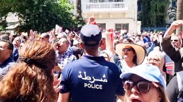 اتحاد الشغل يرفع قضية استعجالية إثر 'محاولة موسي وأنصار الدستوري الحرّ اقتحام مقرّه'