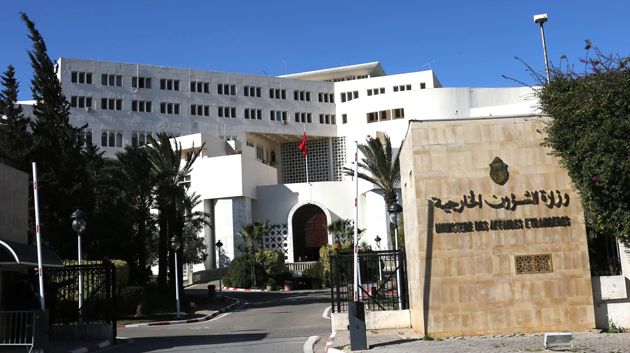 وزير الشؤون الخارجية يلتقي سفير دولة الكويت بتونس