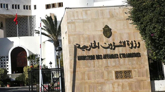 بتكليف من سعيّد: نبيل عمّار يتحوّل إلى إيطاليا لحضور مراسم جنازة برلسكوني