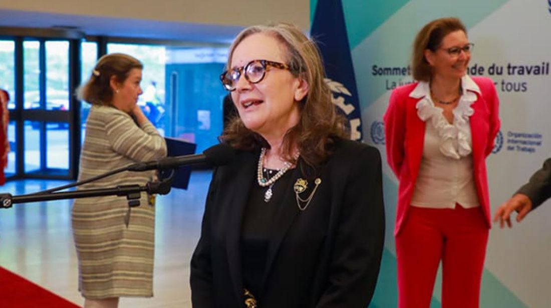 رئيسة الحكومة تنوه بدعم منظمة العمل الدولية لدفع الاقتصاد الاجتماعي والتضامني في تونس رئيسة الحكومة تنوه بدعم منظمة العمل الدولية لدفع الاقتصاد الاجتماعي والتضامني في تونس