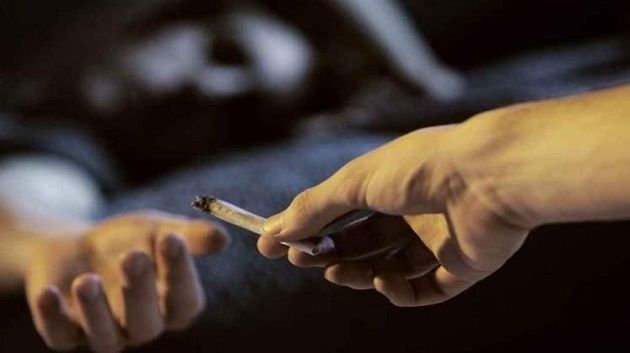 آفة المخدرات: أخصائية نفسية تدعو الأولياء للانتباه إلى هذه العلامات