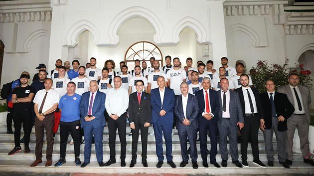 وفد المنتخب التونسي يصل إلى الجزائر