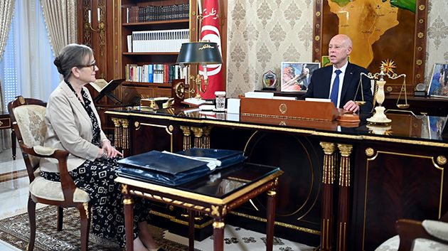 سعيّد: 'كل مسؤول في الإدارة إمّا أن يخدم المرفق العمومي وإمّا يترك المسؤولية' 