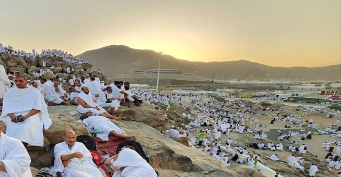 وزير الشؤون الدينية يتابع عملية تفويج الحجاج التونسيين إلى صعيد عرفة وزير الشؤون الدينية يتابع عملية تفويج الحجاج التونسيين إلى صعيد عرفة