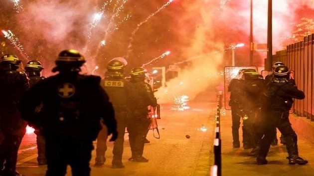 احتجاجات فرنسا: لندن تحذّر رعاياها