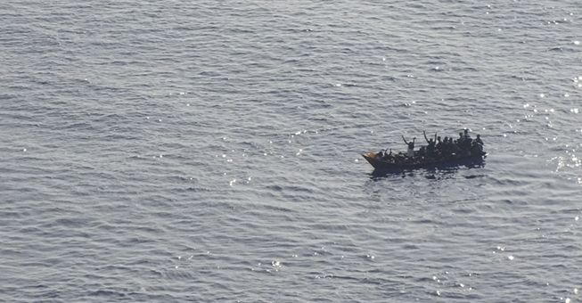 لندن تعتزم إبرام اتفاق مع روما لوقف تدفق المهاجرين واعادتهم الى شمال افريقيا