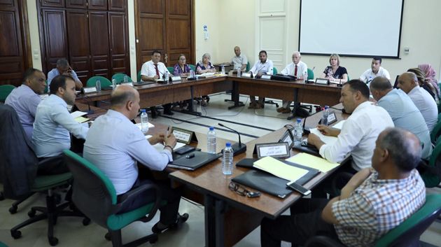 البرلمان: لجنة المالية تنظر في مقترح قانون لتوظيف معلوم إسداء خدمة بلدية على شركات الاتصالات