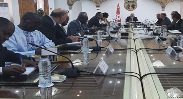 موضوع المهاجرين غير النظاميين واحترام قوانين بلد الاقامة محور لقاء وزير الخارجية مع عدد من السفراء