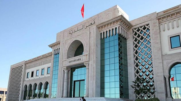 توقيع اتفاقيات تعاون بين بلدية تونس وجمعية رؤساء البلديات الناطقة بالفرنسية