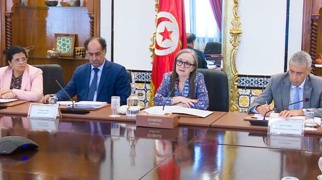 بحضور ممثل البنك الدولي : جلسة عمل وزارية حول تزويد البلاد بالحبوب ومشتقاتها