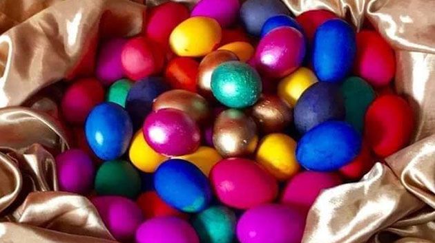 أهالي رجيش يستقبلون رأس السنة الهجرية بالبيض الملوّن (صور)