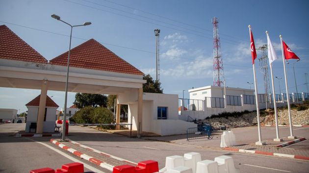 جندوبة: اغلاق مؤقت للمعبر الحدودي بملولة بسبب توسع دائرة الحرائق
