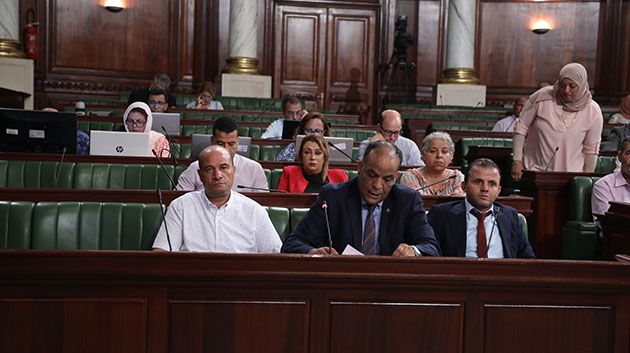 نواب بالبرلمان: 'المصادقة على مشاريع قوانين الاقتراض شرّ لابدّ منه في هذا الظرف'