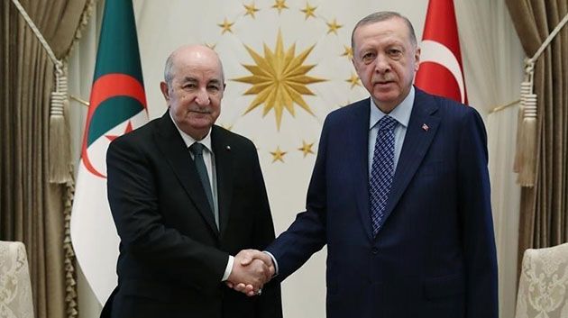 تلبية لدعوة اردوغان.. تبون يصل إلى تركيا