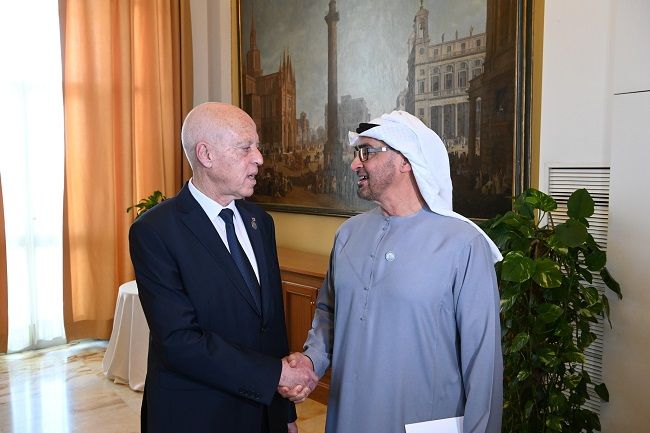 رئيس الجمهورية يشيد بمتانة علاقات الأخوة والتعاون بين تونس والإمارات 