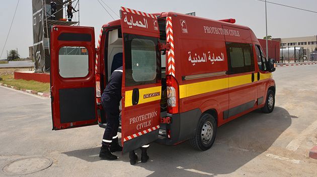 وفاة شاب في حادث إنقلاب شاحنة ثقيلة لنقل قوارير الماء