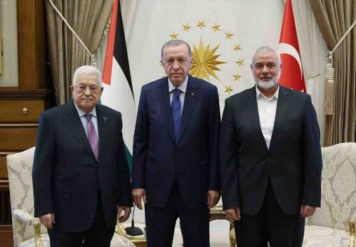 أردوغان يعقد لقاء ثلاثيا مع عباس وهنيّة في أنقرة