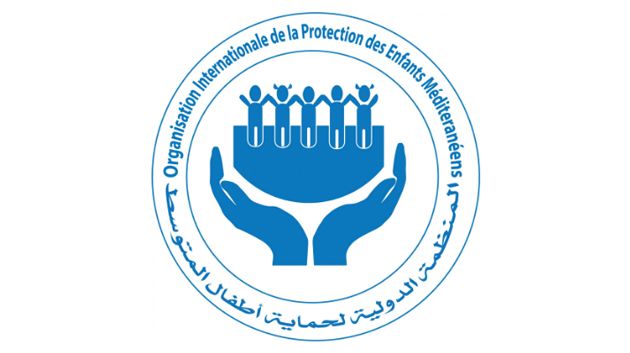 منظمة دولية تطالب  معهد باستور بالتوقف عن قبول عقارب يصطادها أطفال