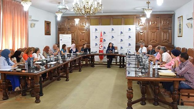 المساكن الاجتماعية: وزيرة التجهيز تُؤكّد على ضرورة احترام الآجال المُتّفق عليها