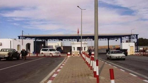 بعد توقّفها منذ أمس من الجانب الليبي: استئناف حركة العبور بمعبر ذهيبة-وازن
