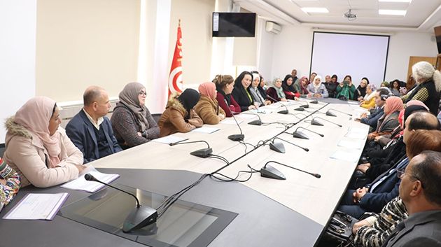 إحداث 916 مشروعًا نسائيًّا لأمّهات التلاميذ المهدّدين بالانقطاع المدرسي