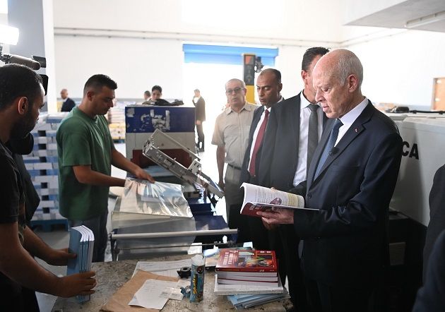 سعيّد يشدّد على ضرورة توفير  الكتب المدرسية بالكميات المطلوبة وبأسعار مقبولة