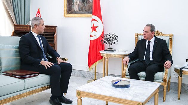 رئيس الحكومة يدعو إلى مزيد الارتقاء بجودة المنتوج السياحي وتطويره