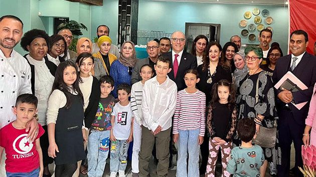 وزير الخارجية يلتقي بعدد من أبناء الجالية التونسية المقيمة بجنوب افريقيا
