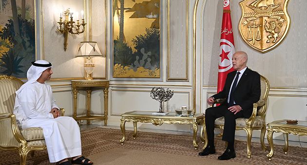 رئيس الدولة يلتقي وزير التربية والتعليم بدولة الإمارات