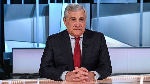 تاياني يحث الاتحاد الأوروبي على 'الاستثمار في استقرار تونس لوقف تدفقات الهجرة'