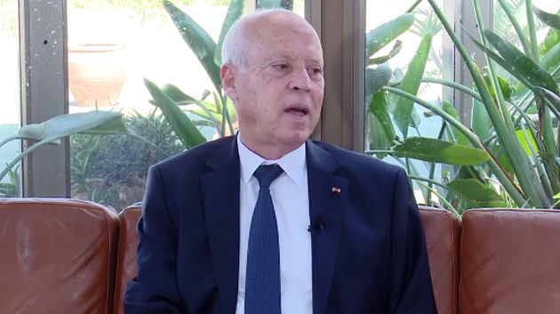 سعيّد يدعو لجنة التحاليل المالية إلى القيام بدورها في مراقبة التمويلات الأجنبية للجمعيات