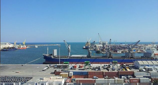 وزير النقل يقرر تحجير دخول السيارات ومنع جولان الدرجات النارية بميناء صفاقس 