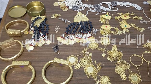 قيمته حوالي 35 ألف دينار.. تلميذ الـ 17 سنة يسرق مصوغ جدته معيّة صديقه