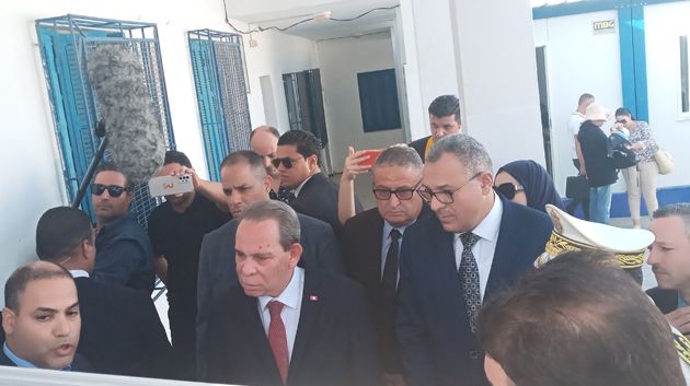رئيس الحكومة يطلع على مشروع إعادة تهيئة المدرسة الابتدائية