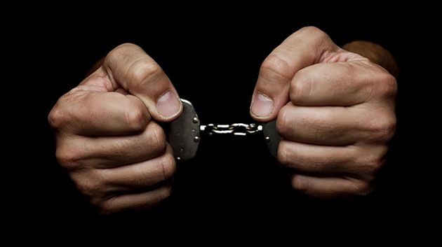 مدنين: القبض على شخصيْن اختلسا 20 ألف دينار من إحدى الشركات الخاصة