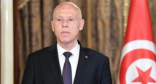 سعيّد يقوم بجولة في شارع الحبيب بورقيبة (فيديو)