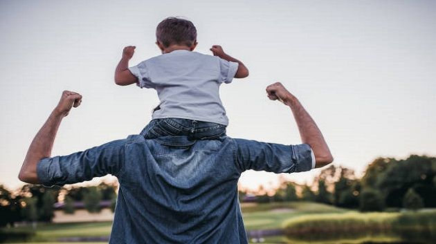 بينها تونس: صنّاع القرار في 5 دول عربية يؤيدون تمديد إجازة الأبوة