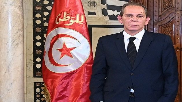 رئيس الحكومة يدعو للارتقاء بجودة الخدمات الإداريّة وتقريبها من المواطنين