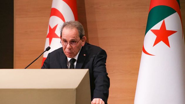 الحشاني يعرب عن تطلّع تونس إلى إرساء شراكة استراتيجية شاملة ومستدامة مع الجزائر