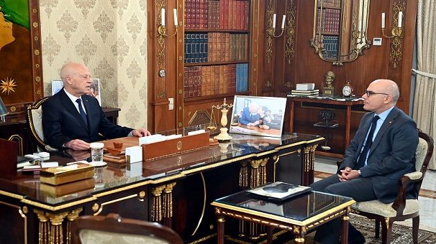سعيد يدعو إلى ضرورة استكمال الحركة الدبلوماسية والقنصلية في أقرب الآجال