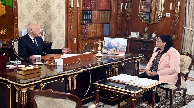 سعيد يدعو للإسراع في إيجاد حل قانوني لـ'سنيب لابراس' و 'دار الصباح'