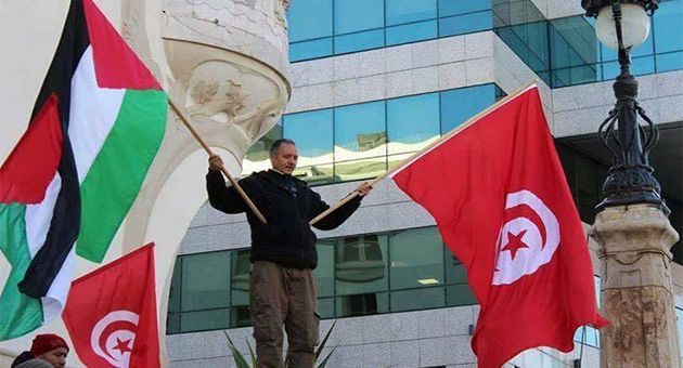 وقفة مساندة في تونس تضامنا مع الشعب الفلسطيني