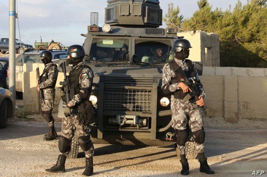 الأمن الأردني يمنع بالقوة وصول عشرات المتظاهرين إلى الحدود الأردنية مع فلسطـــ.ين