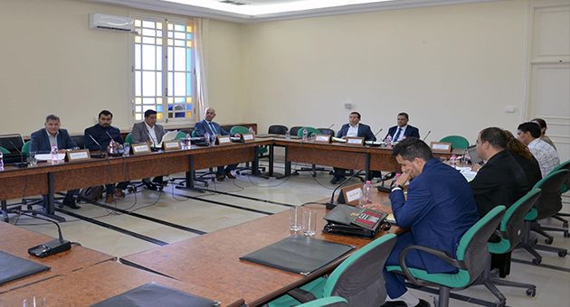 لجنة الدفاع والأمن بالبرلمان تصادق على تقرير زيارتها الميدانية إلى محيط عدد من المؤسسات التربوية